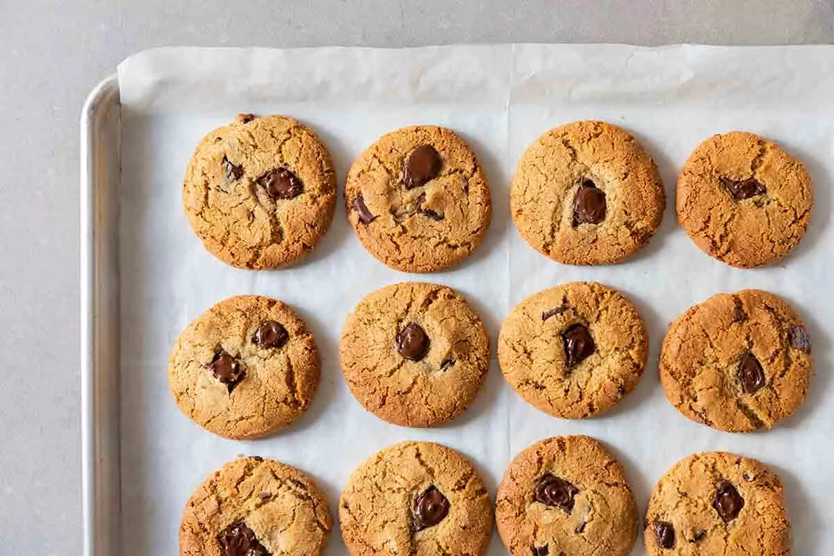 עוגיות שוקולד צ'יפס שקדים